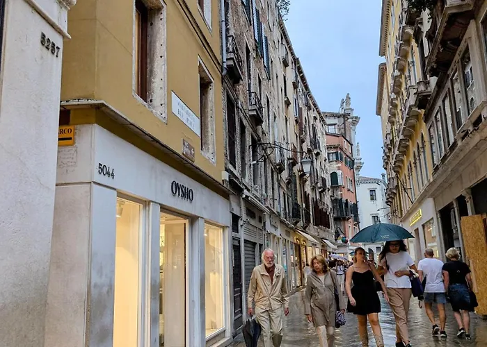 Ca Rialto Apartments